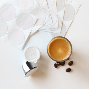 Café avec beau crema préparé avec une capsule réutilisable Cafécolo compatible nespresso